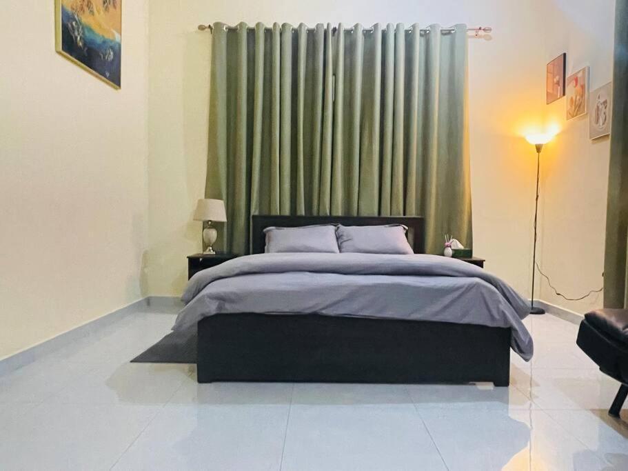 Luxury Private Studio Apartment Close To Airport Абу-Даби Экстерьер фото